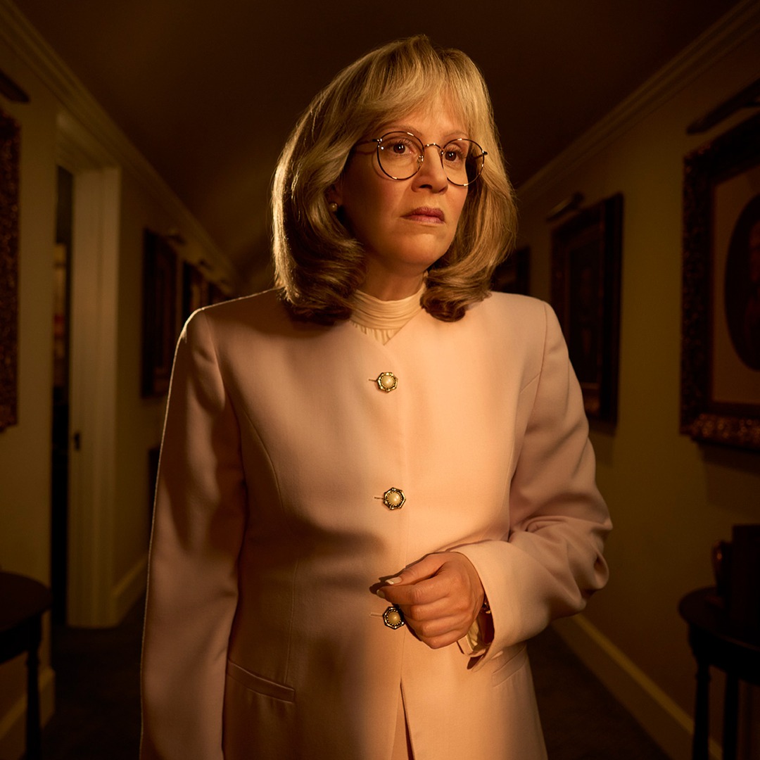 Sarah Paulson Admits "Regret" After Backlash Over Wearing Fat Suit as Linda Tripp on Impeachment - BizNewsPost 1 Sarah Paulson Admits "Regret" After Backlash Over Wearing Fat Suit as Linda Tripp on Impeachment - BizNewsPost